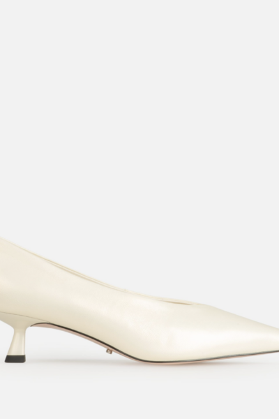 zapatos blancos tacón bajo